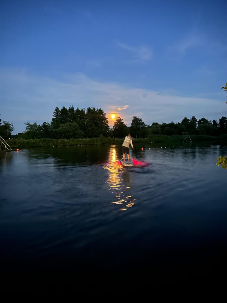 Stand up Paddler