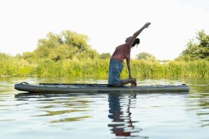 SUP Fitness mit Yoga Elementen - Training auf dem SUP Board bei Stand Up Paddler Oldenburg